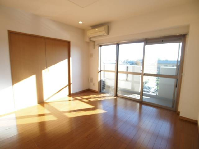 日当たりの良いリビングは団欒のお部屋。