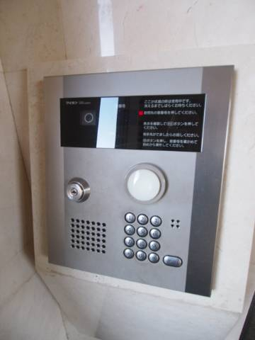 オートロック完備の安心物件。