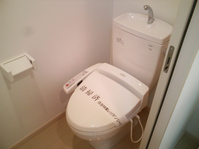トイレはきれいで落ち着く個室。
