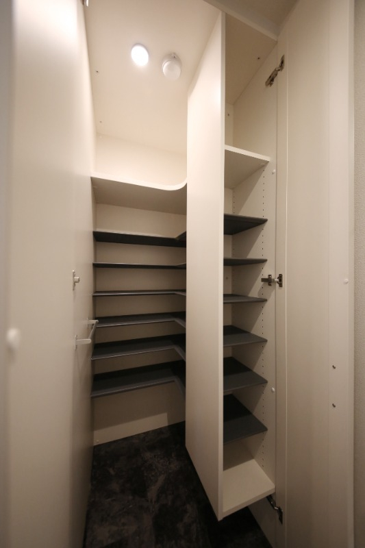 奥行きのあるSIC。スタイルに合った収納ができます