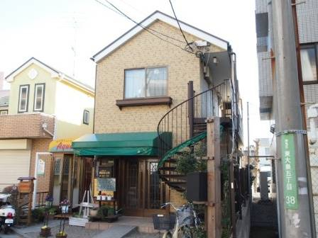 駅至近。とにかく便利です。生活しやすい立地です。