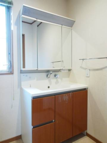 ワイドサイズのシャンプードレッサー。