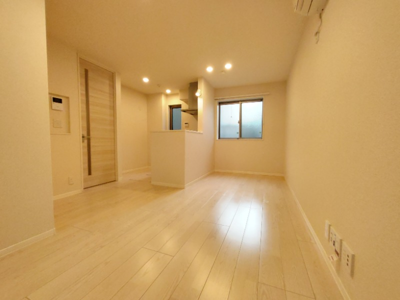 窓もついているので開放感がありますね