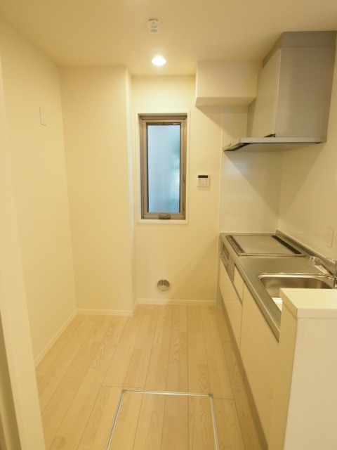 キッチンスペースは広々とした空間