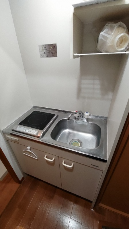 キッチンはIH1口 ※別部屋参考写真