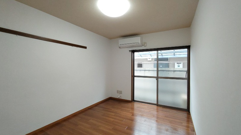 洋室は6帖有り ※別部屋参考写真