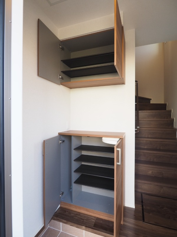 靴も沢山しまえます。