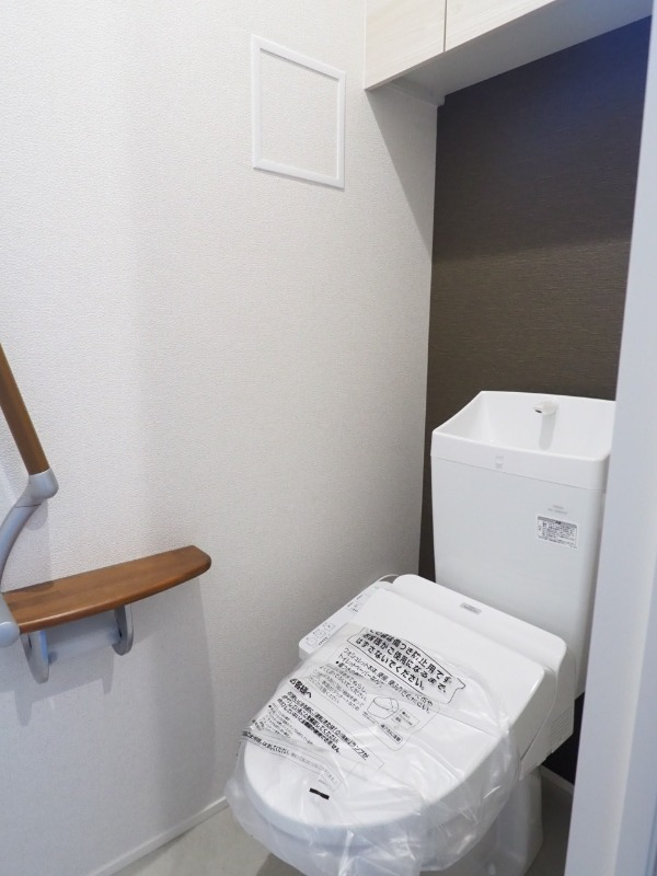 トイレも清潔感のある空間