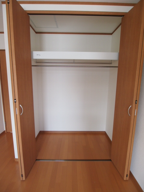 2部屋にある収納は両方とも大きいですよ。