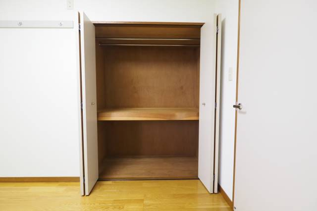 ダイニングの収納は嬉しいポイント。こちらは別部屋の写真です。