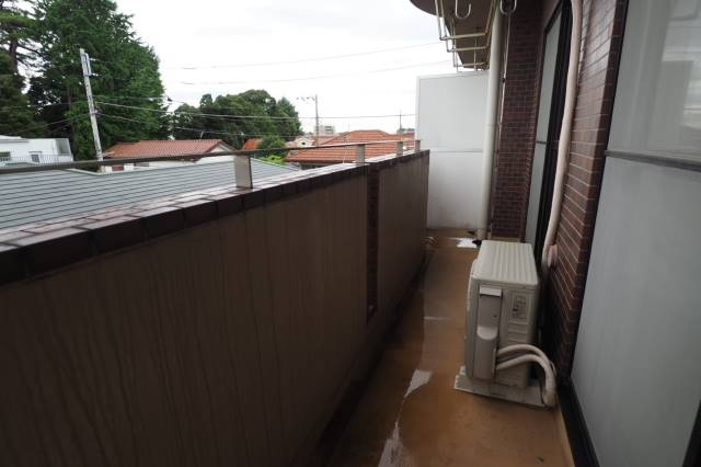 ゆったりバルコニー。こちらは別部屋の写真です。