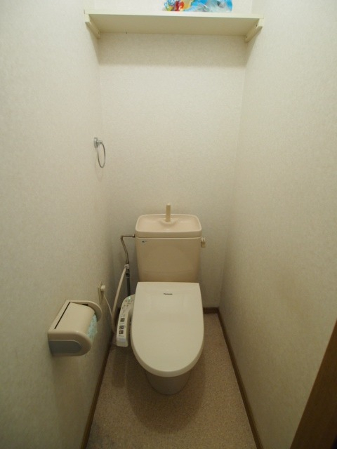 トイレも清潔感のある空間