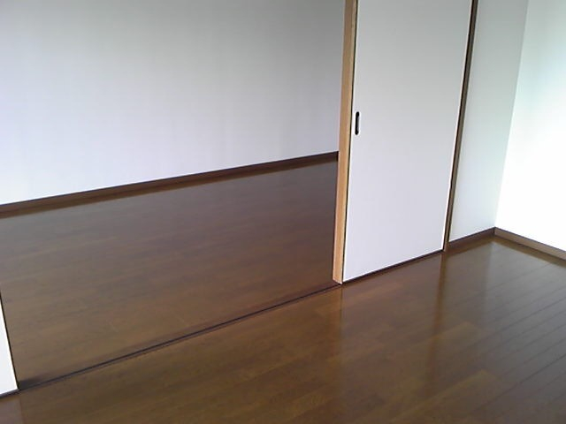 オール洋室は人気です。これは別部屋写真です。