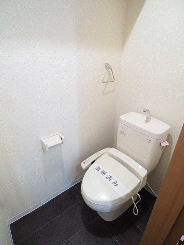 トイレも多機能で便利ですよ。