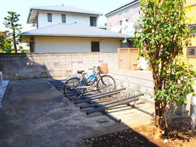 自転車も広いので停めやすいです。