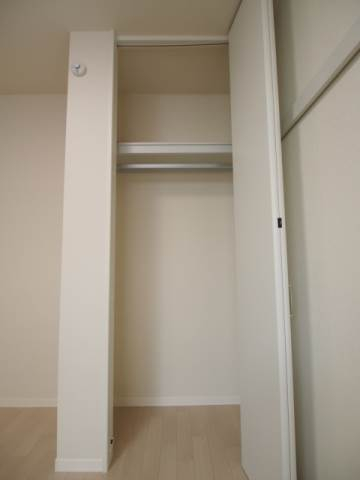 各お部屋に収納もついています。