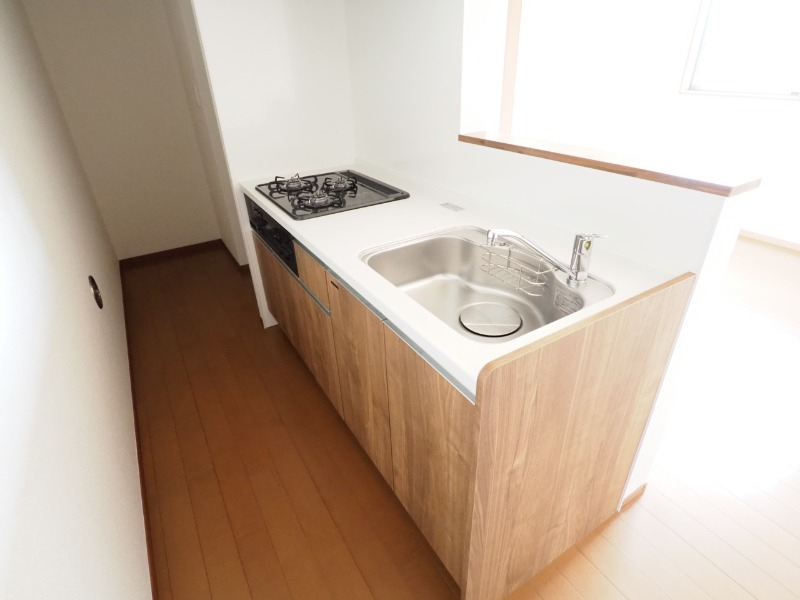 キッチンはおしゃれなカウンタータイプ