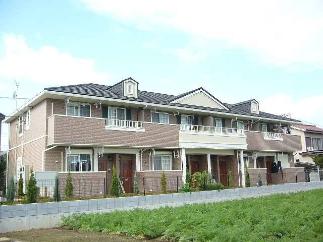 駐車場、駐輪場、バイク置場がついていて便利です。