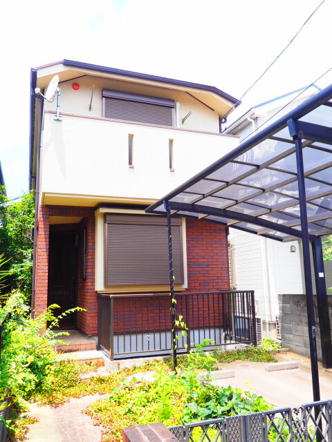 閑静な住宅地にある一戸建て住居