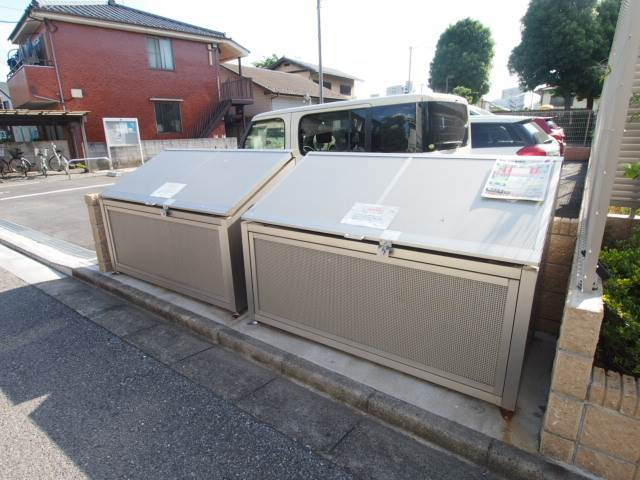 敷地内ゴミ置き場完備