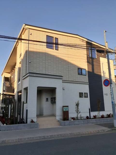 築浅のきれいな建物ですね