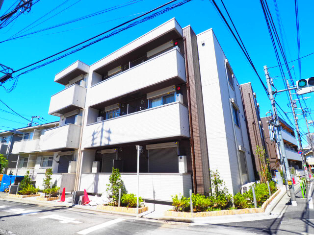 2トーンの綺麗な建物です