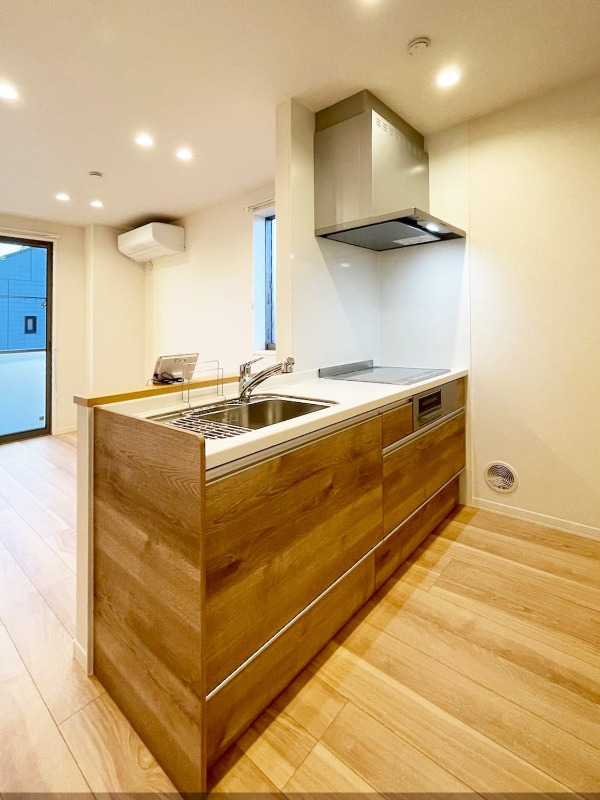 人気のカウンターキッチン。パネルもおしゃれですね