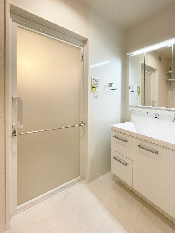 独立した洗面台は嬉しい設備です