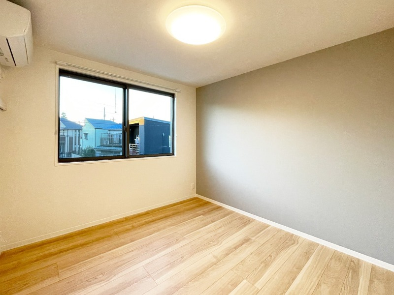6.5帖の洋室です
