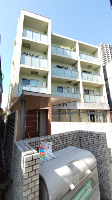 駅まで徒歩2分なので近くて便利です。