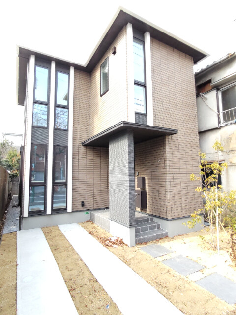 完成した新築一戸建て住居です