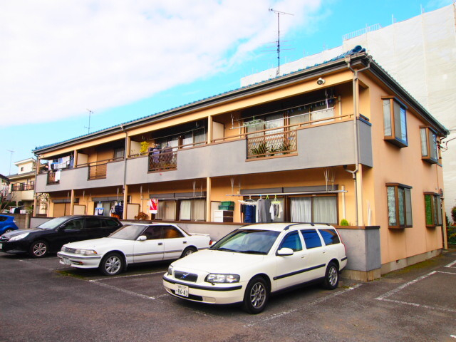 閑静な住宅地にある日当たり良好物件です