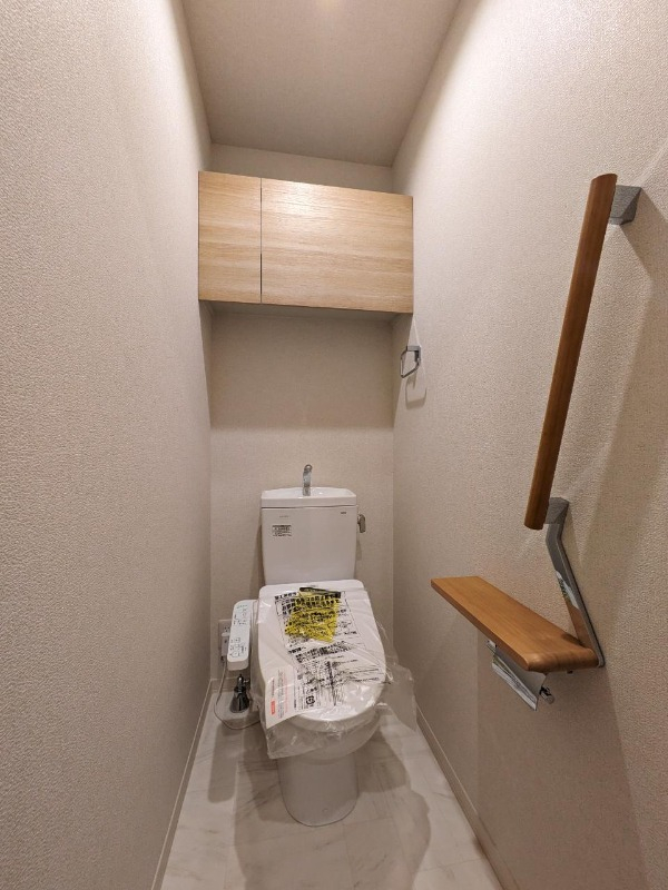 トイレも多機能便座。