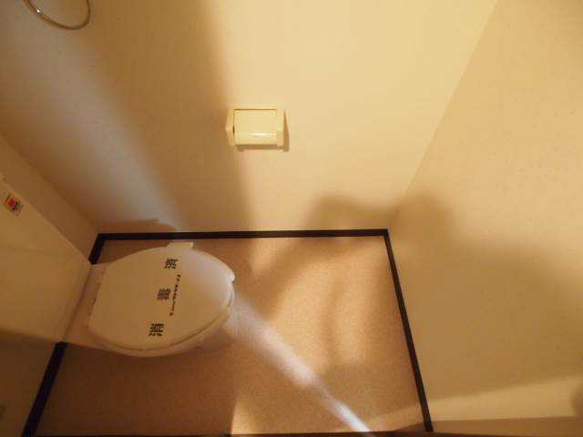 トイレも清潔感のある空間