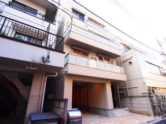 とにかく駅から近い。設備も分譲仕様のマンション