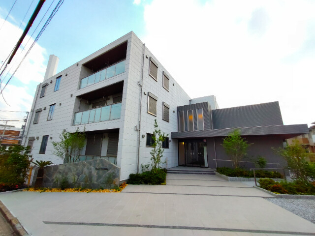 静かな環境。おしゃれな外観