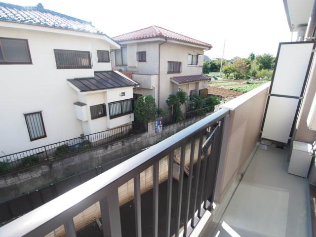洗濯物もしっかり干せそうなベランダ