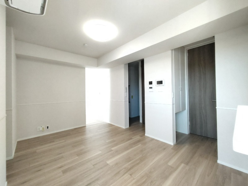 リビングから各部屋に行けます。