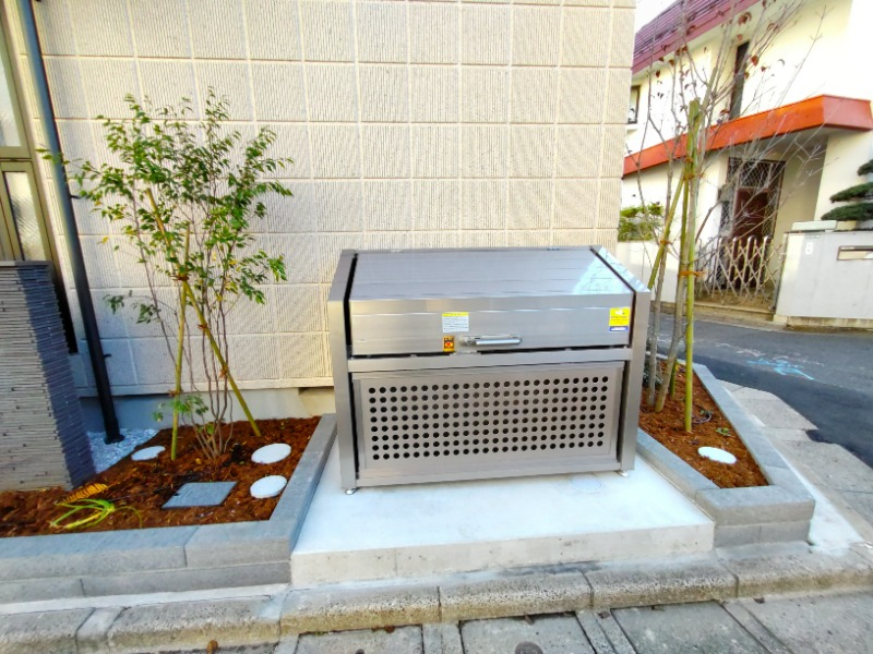 ゴミも敷地内で出せて便利