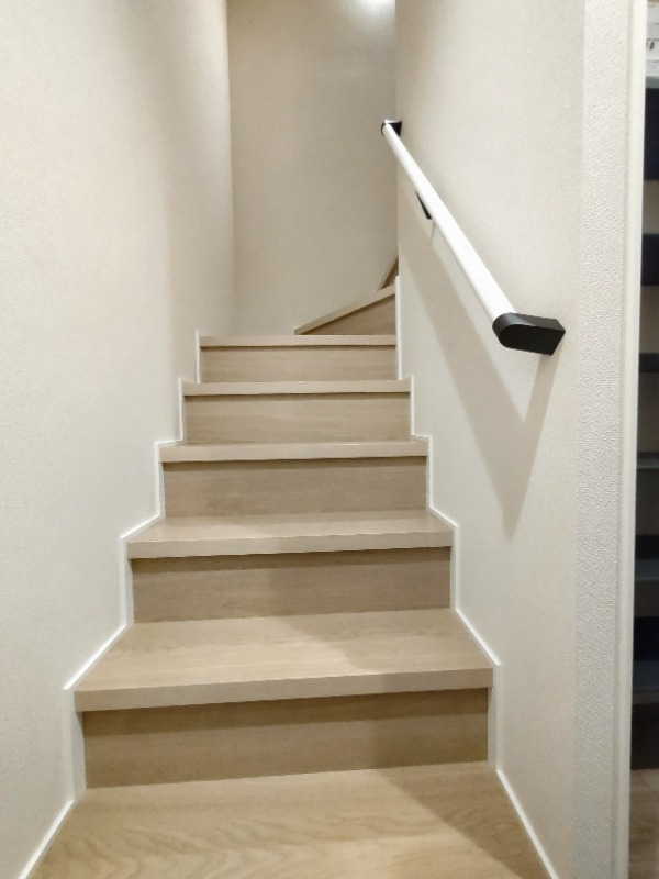 階段を上がるとお部屋です。