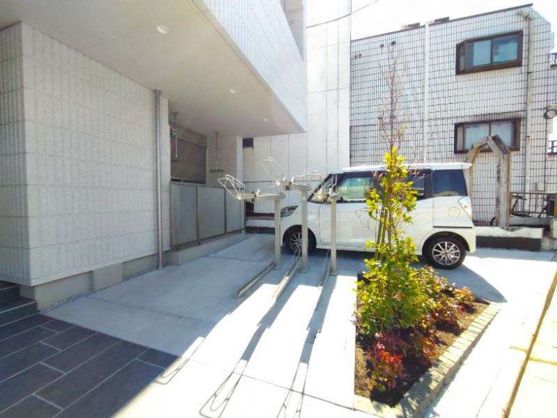 駐輪場も付いています。