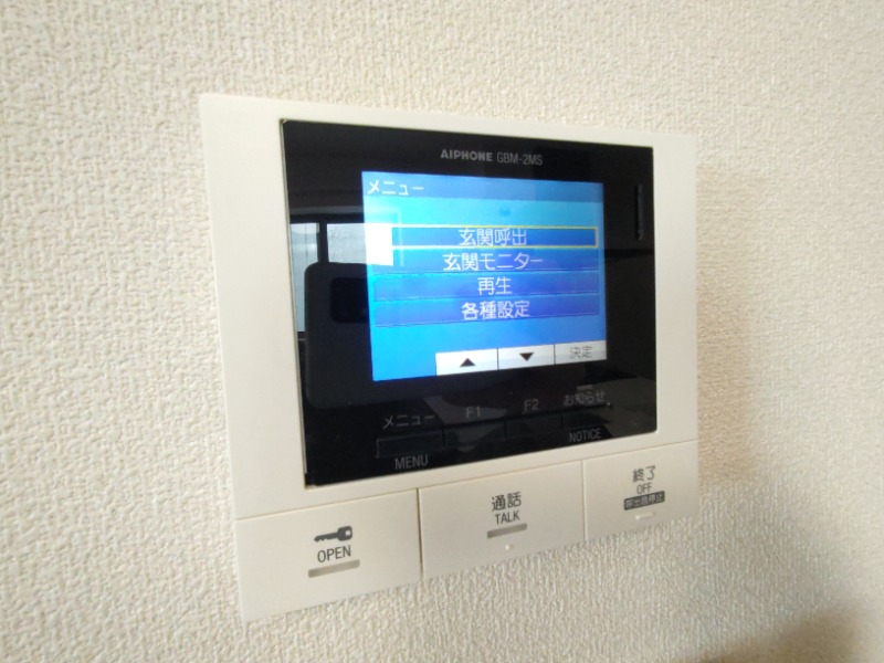 モニターで来客を確認できます