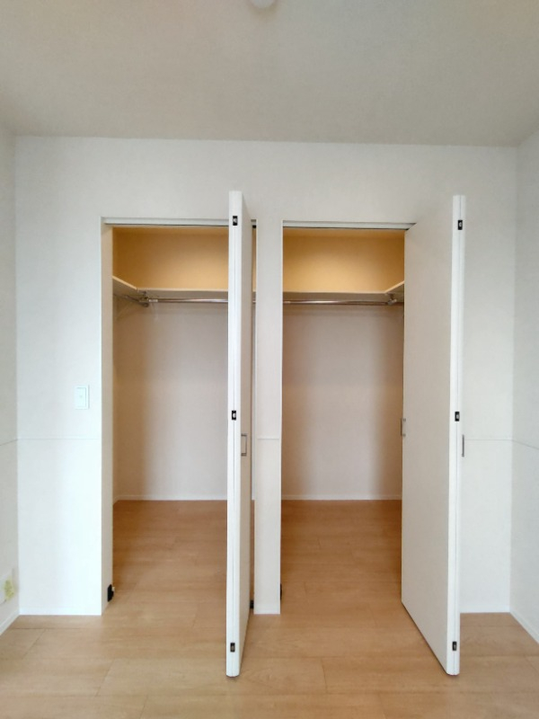 ウォークインクローゼットが2つあります。