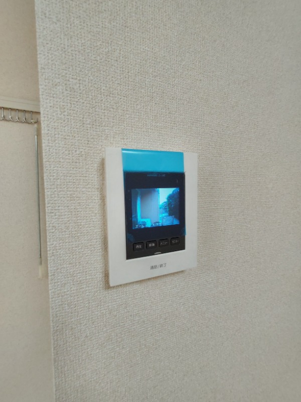 モニターで来客確認をできます。