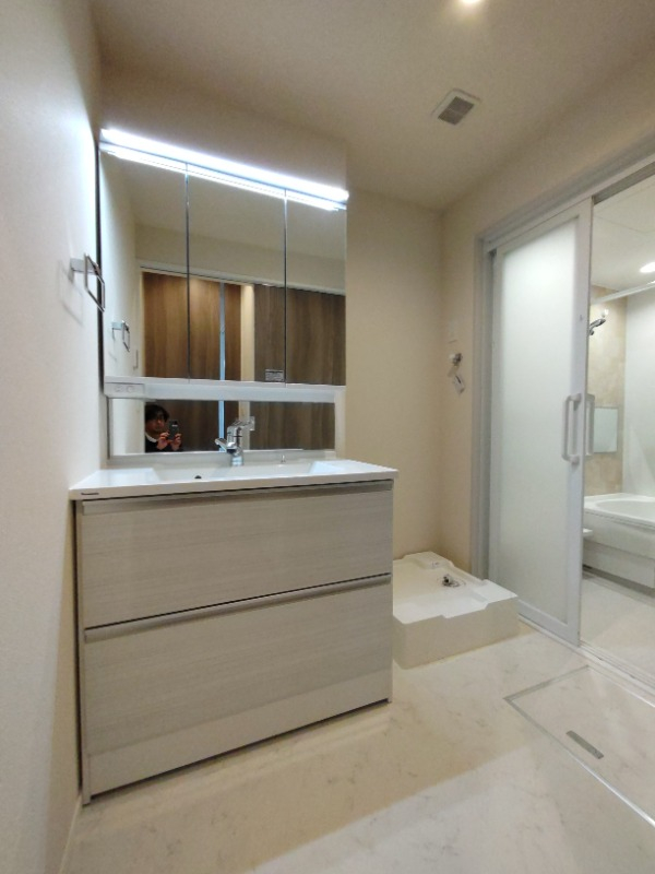 独立した洗面台は嬉しい設備ですね