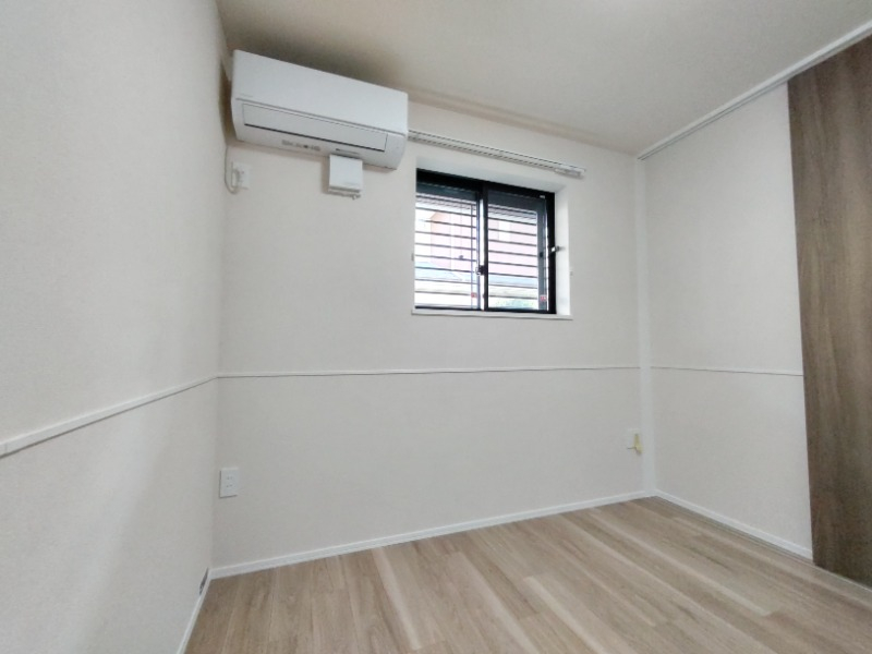 洋室に窓があるので明るさに期待できそう