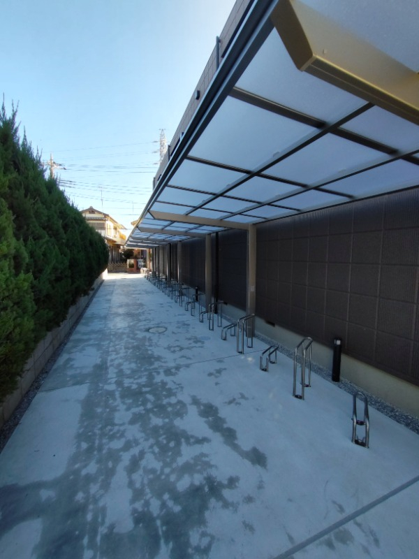 屋根付きの駐輪場です