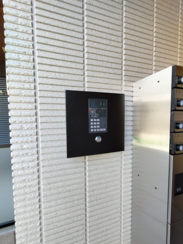 オートロックで来訪者を確認できます