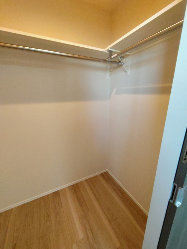 ウォークインクローゼットはうれしい設備ですね