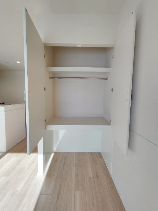 リビングに収納がついています